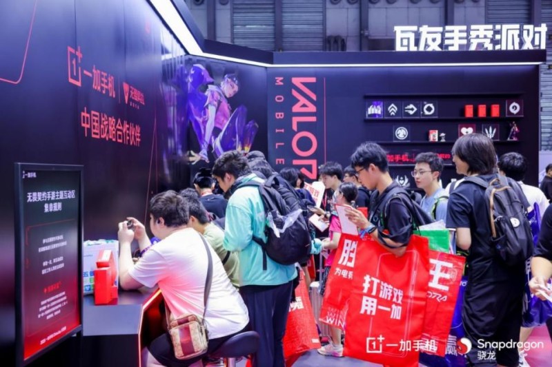 四大游戏互动区引爆体验热潮，一加携风驰游戏内核强势登陆CJ2025
