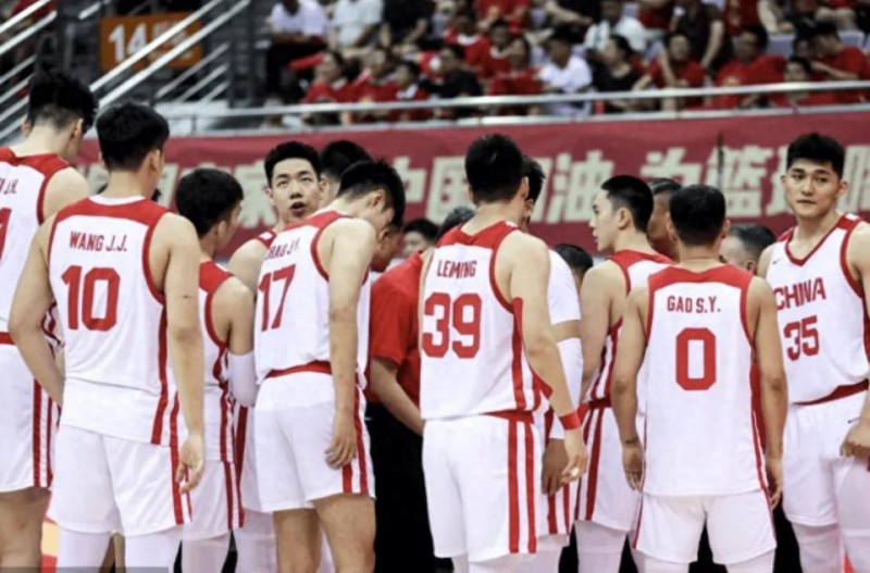 男篮少出手31次却仍然赢球！罚球30-13占优，失误27次很刺眼