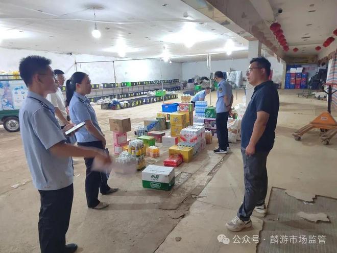 九成宫市场监督管理所开展社区团购自提点专项摸底检查