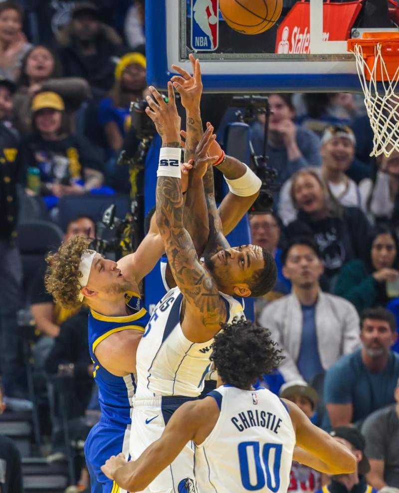 篮球——NBA常规赛：勇士胜独行侠